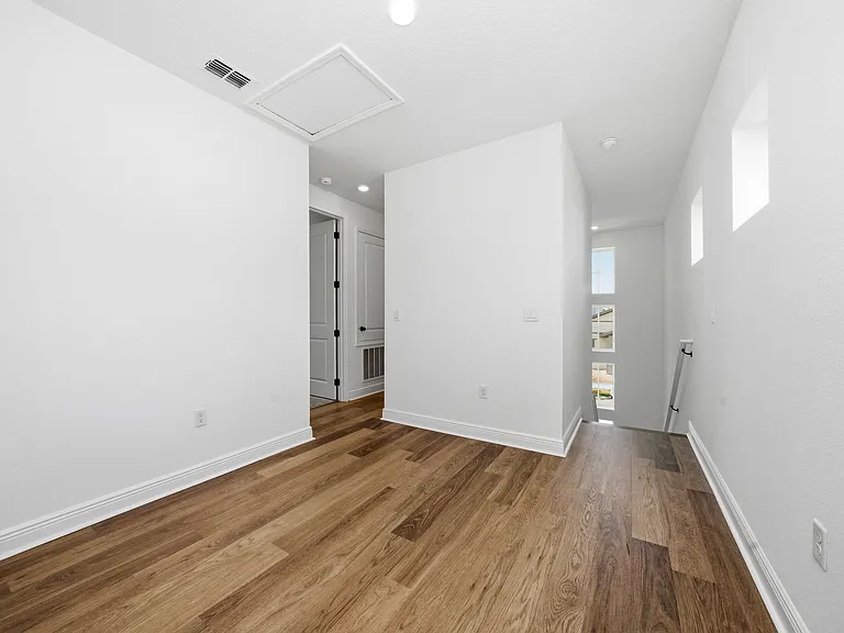 9877 Peebles St — Photo 12