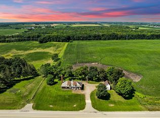 14712 Acorn Trl, Faribault, MN 55021