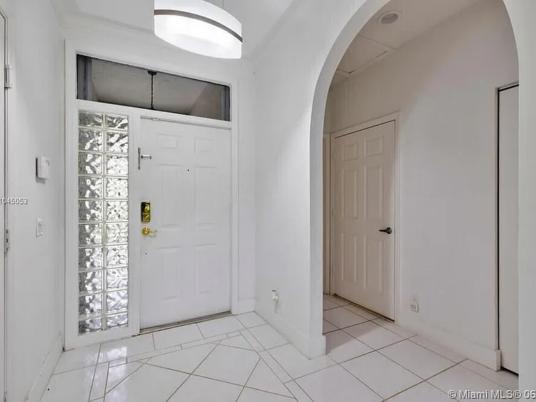 12375 NW 10th Dr — Photo 4
