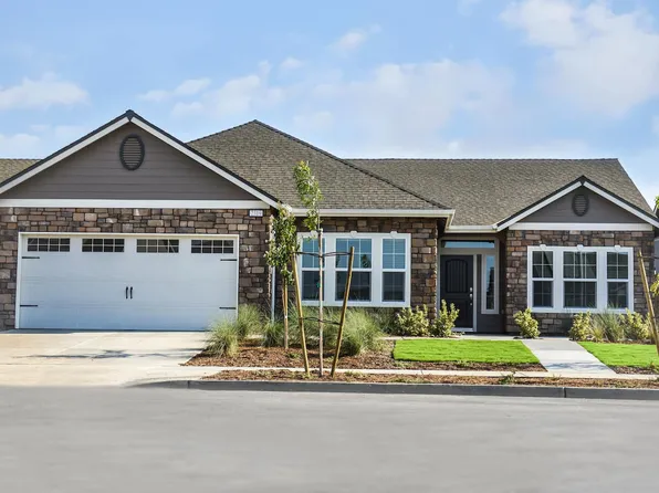 2319 W Queens Way, Hanford, CA 93230