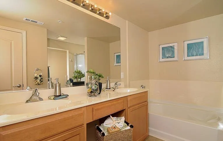 5416 Tares Cir — Photo 8