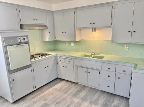 8205 7th St #J, Downey, CA 90241