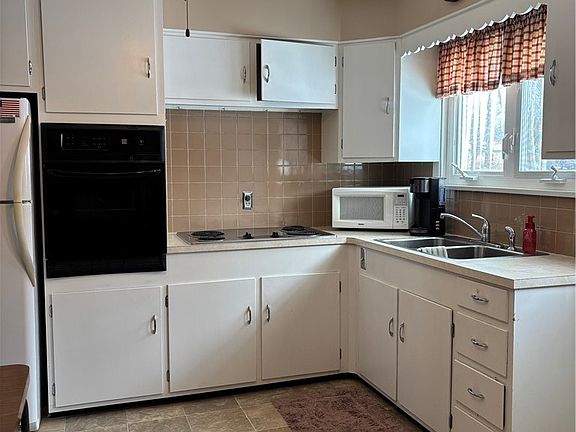 2nd image of 2806 Austinburg Rd