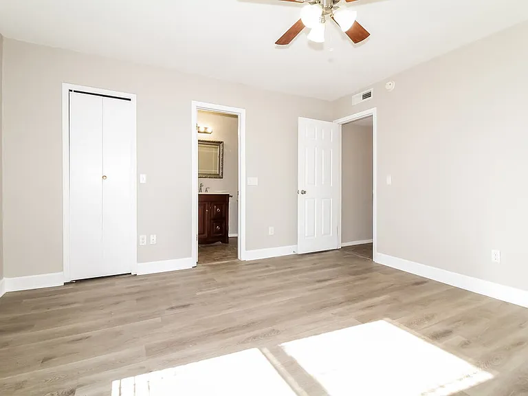 1024 SW 101st St — Photo 10