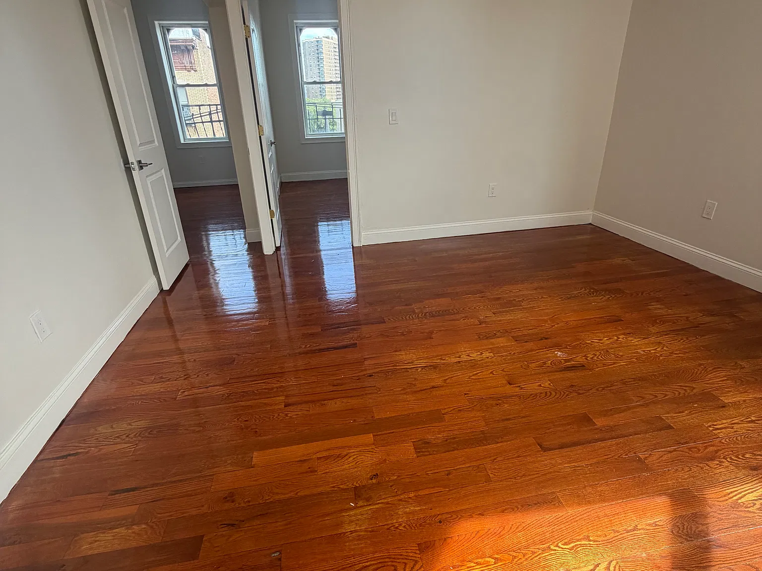 3 bed, 800 sqft, $2,750 — Photo 4