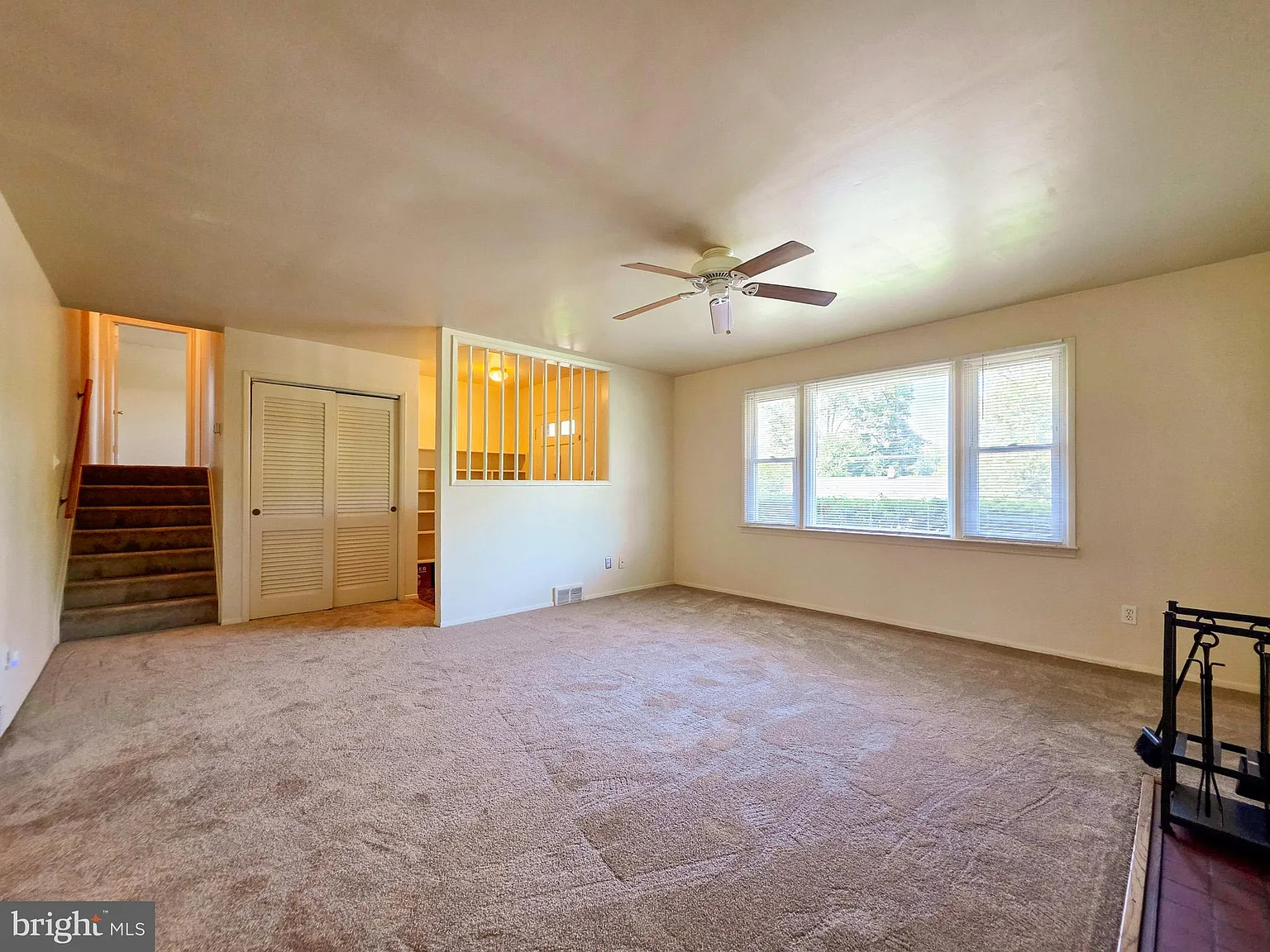 4 bed, 2.0 bath, 1640 sqft, $3,250 — Photo 3
