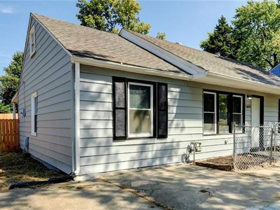 7406 E 57th St, Kansas City, MO, 64129