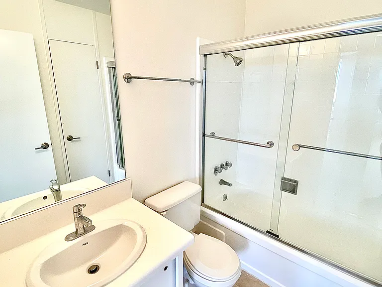 Apt #304 guest bathroom