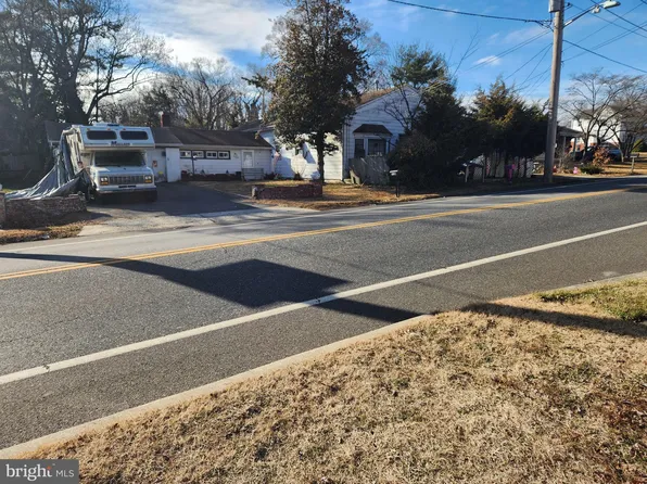 1649 Cooper St, Deptford, NJ 08096