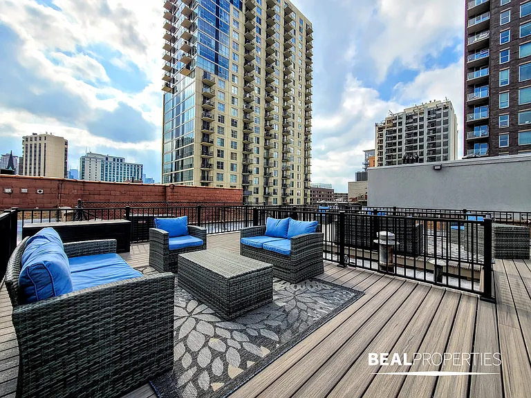 1220 North LaSalle Street — Photo 3