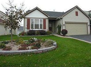 2126 Red Oak Dr, Round Lake, IL