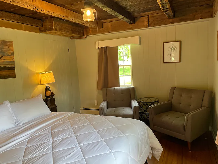 Downsairs bedroom
