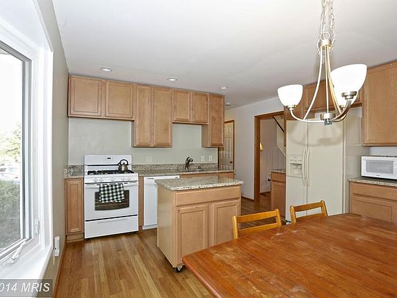 4th image of 817 Crothers Ln