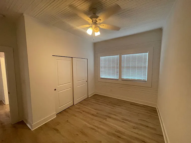 2511 W Beach St — Photo 10