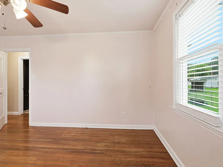 1407 Midgett Dr — Photo 10
