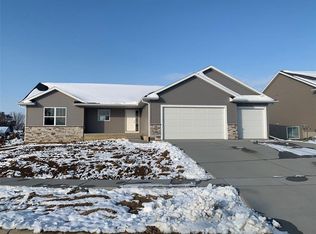 708 Heather Ln, Springville, IA 52336