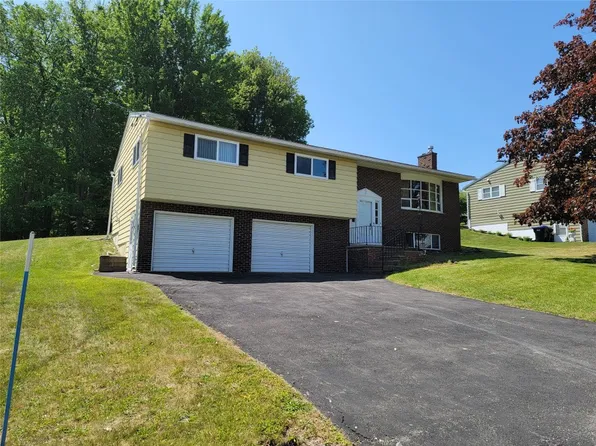 4204 Marietta Dr, Vestal, NY 13850