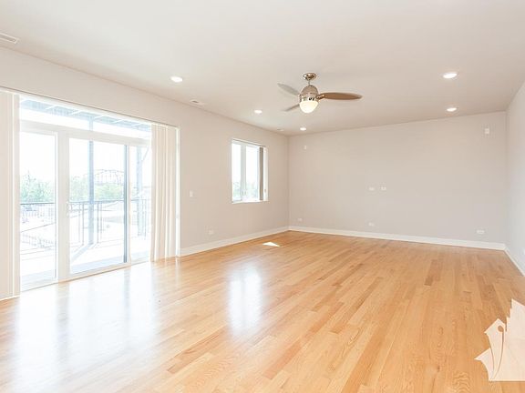 5th image of 2347 W North Ave