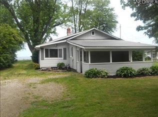 37 Lake Lawn Dr, Conneaut, OH 44030