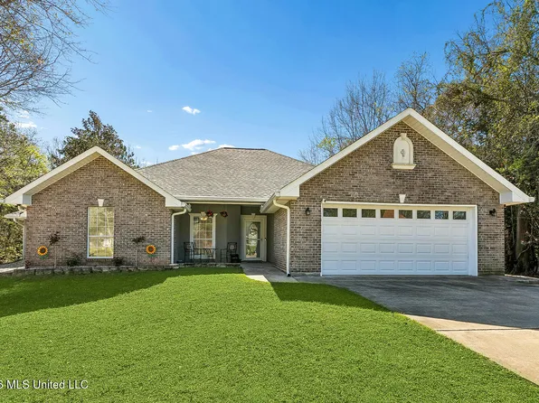 6846 Hilo St, Diamondhead, MS 39525