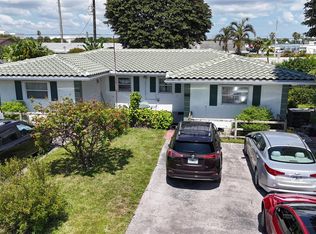 2597 NE 2nd Ave, Boca Raton, FL 33431