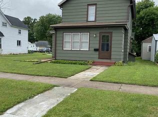 330 2nd Ave SE, Wells, MN 56097