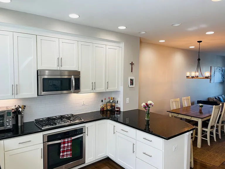 924 Pete Jones Way — Photo 3