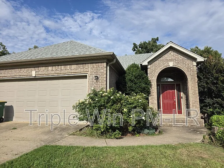 1901 Hidden Creek Dr — Photo 2