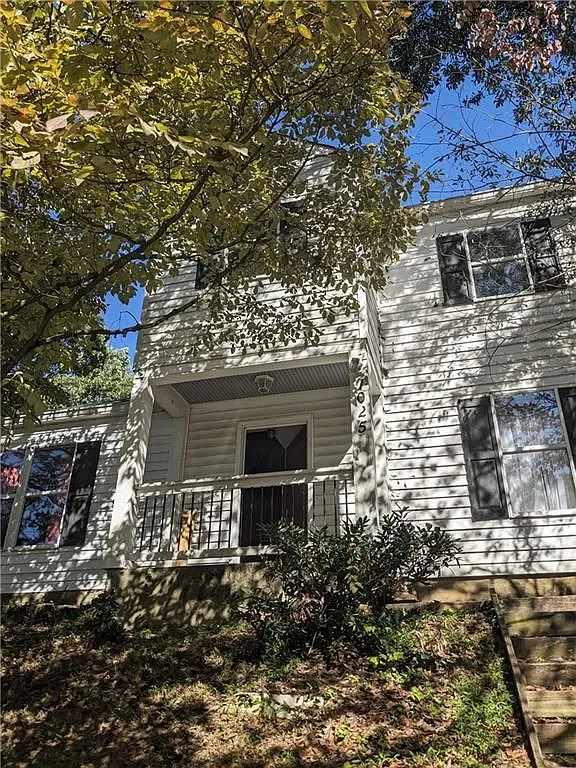 5 bed, 2.0 bath, 1404 sqft, $750 — Photo 2