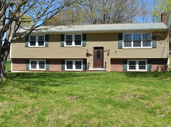 90 Highland Heights Road, Winthrop, ME 04364