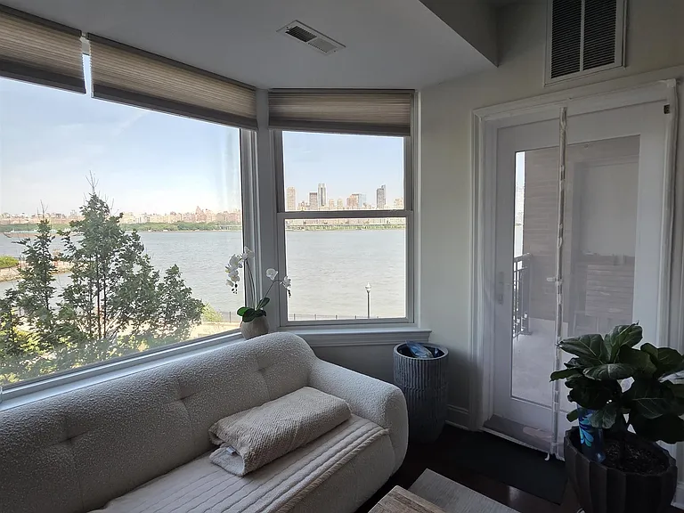 20 Avenue At Port Imperial #236 — Photo 5