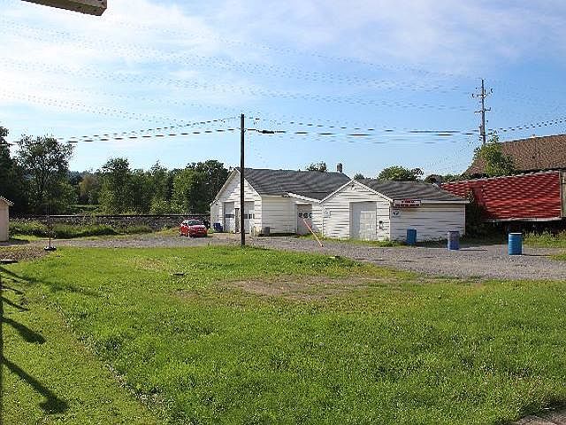 2nd image of 199 Main St