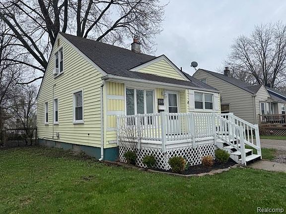 2nd image of 285 W Maple Rd