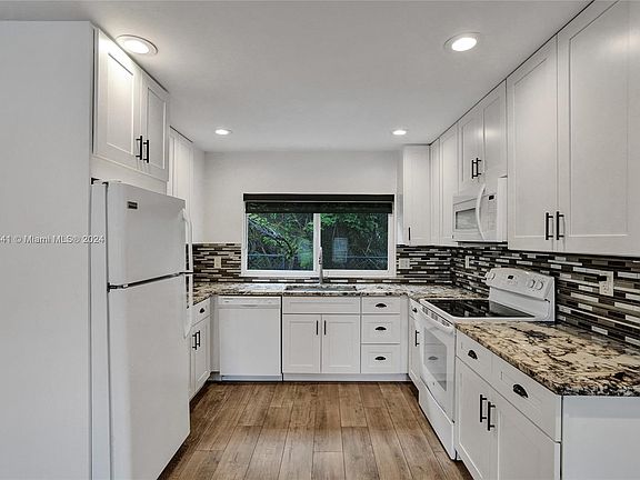 4th image of 935 NE 6th St