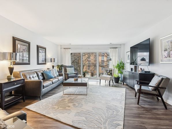 445 N Park Blvd APT 3D, Glen Ellyn, IL 60137