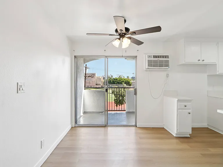 7005 Lanewood Ave — Photo 42