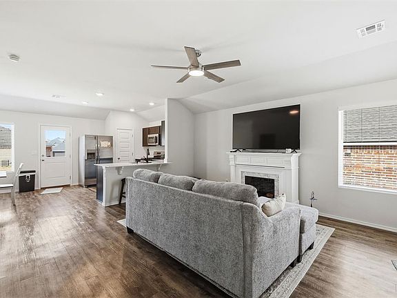 4th image of 6157 Holm Oak Rd
