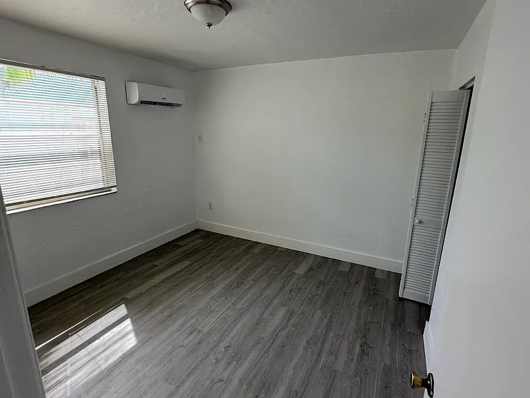 3610 Grand Ave #1 — Photo 2