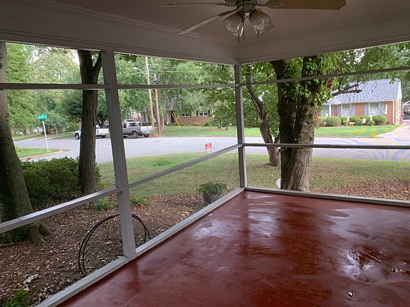 4th image of 2700 Fairway Dr