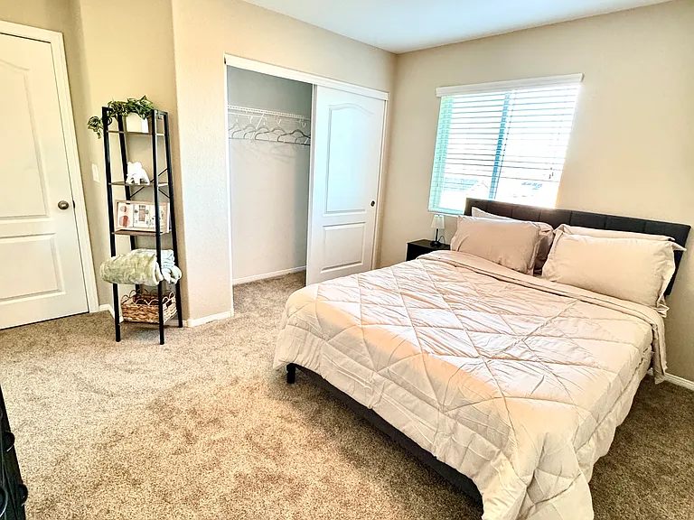 9049 Boston Springs Ave — Photo 5