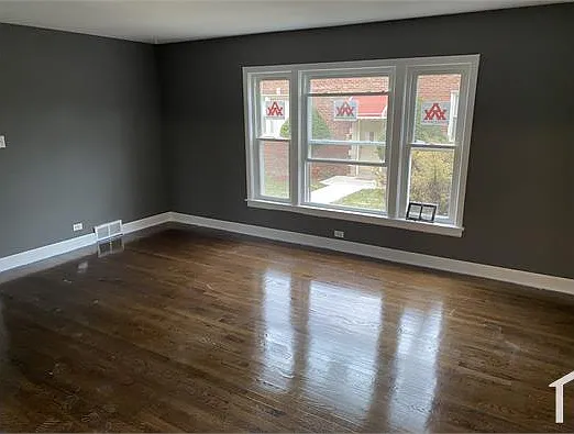 9127 S Bishop St #2F — Photo 1