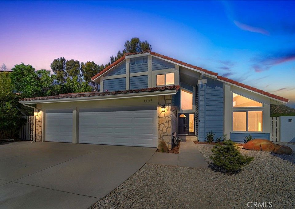 1st image of 13047 Garris Ave
