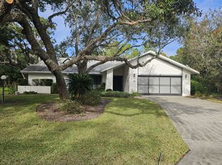 27 Graytwig Ct W, Homosassa, FL 34446