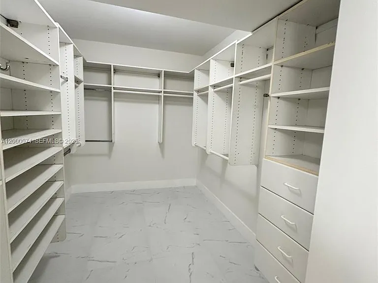 8925 Collins Ave #2J — Photo 27