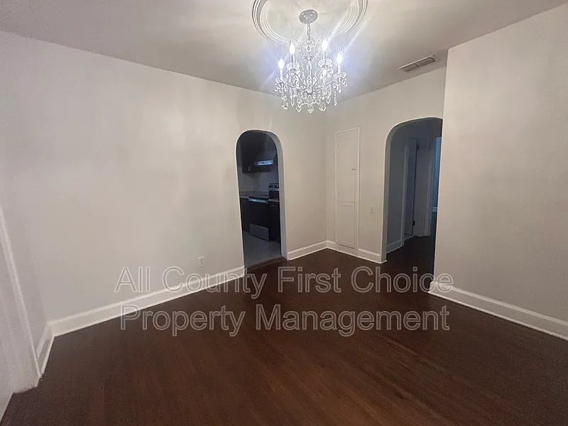 2 bed, 1.0 bath, 1150 sqft, $1,995 — Photo 4