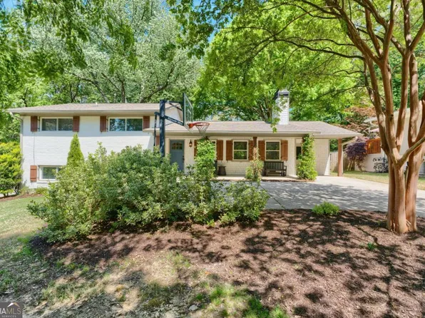 2630 Cove Cir, Atlanta, GA 30319