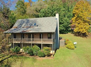 829 Thompson Rd, Franklin, NC 28734