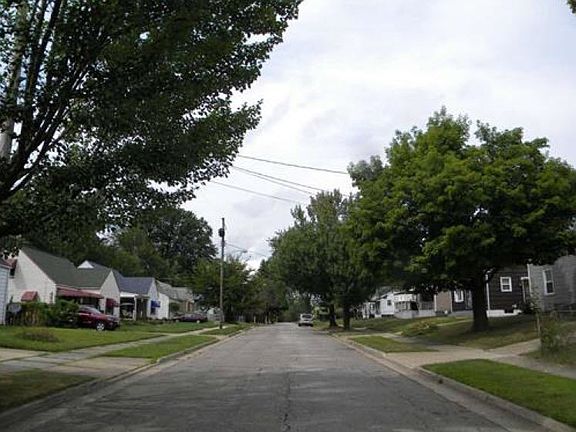 5th image of 1283 Greenwood Ave