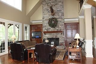 2nd image of 6024 Buckskin Dr