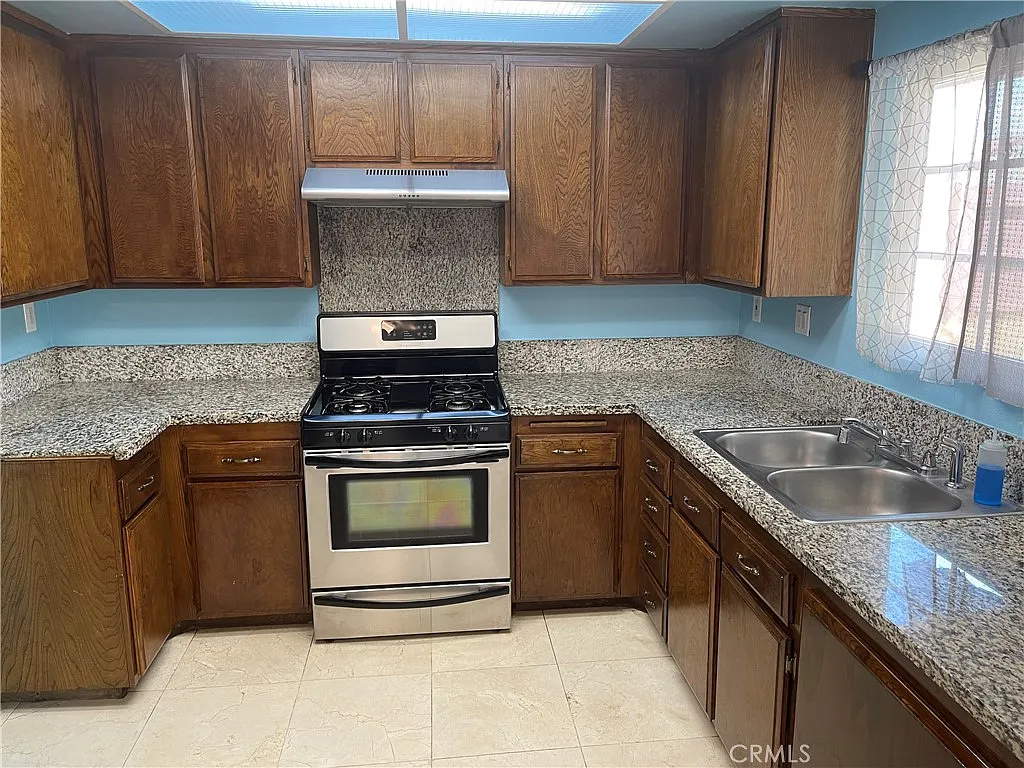 3 bed, 1146 sqft, $2,650 — Photo 3